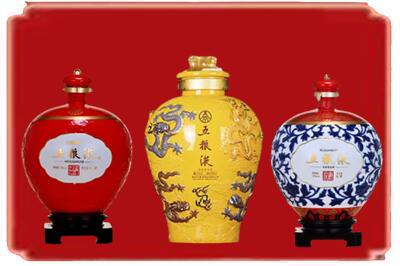 镇江烟酒回收五粮液各种摆件.jpg